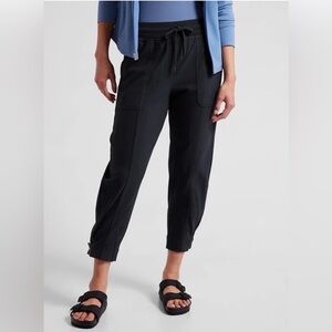 Athleta Farallon Weekender Pant sz small